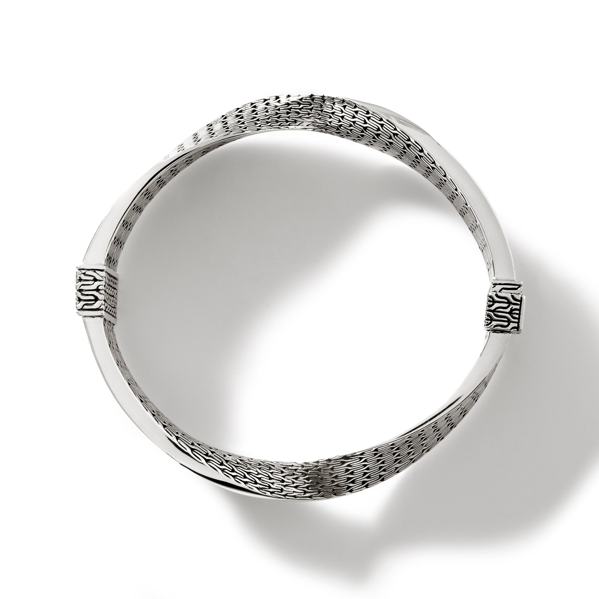 Carved Chain Twisted Bangle, Sterling Silver|BB900910 – John Hardy